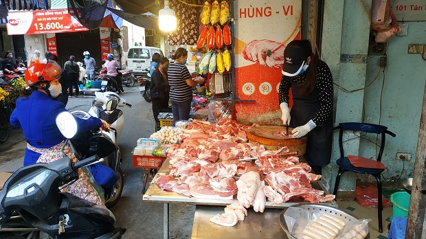 Bình ổn giá thịt lợn để bảo vệ  lợi ích lâu dài giữa các bên